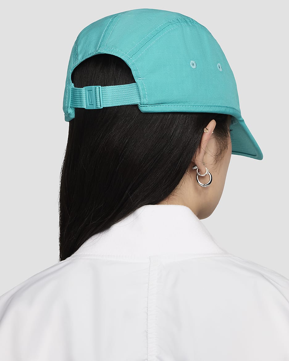 Nike Club unstrukturierte Futura Cap - Dusty Cactus/Weiß