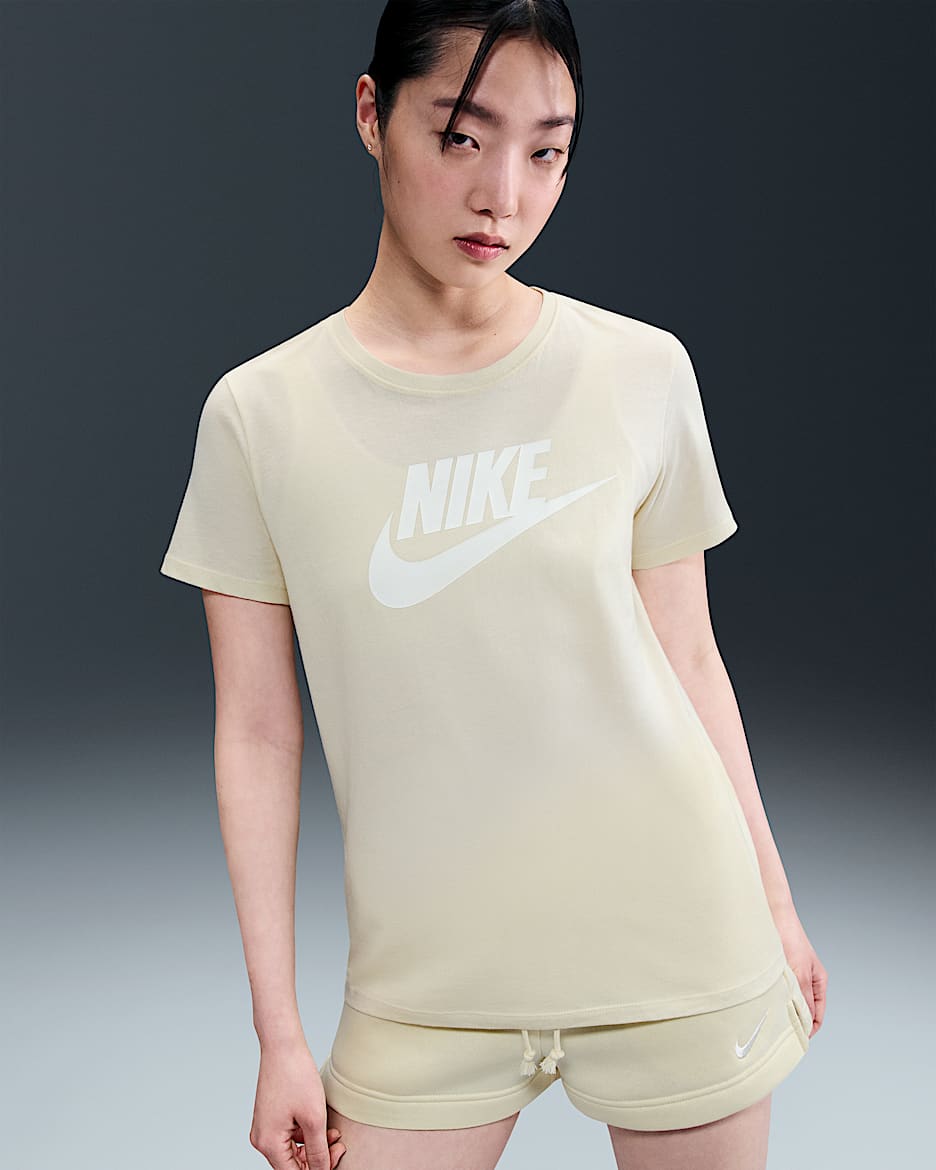 Nike Sportswear Essentials Women's Logo T-Shirt - Coconut Milk