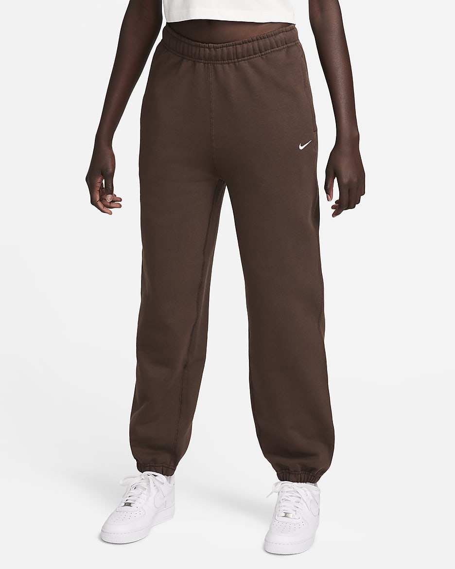 Nike Solo Swoosh Fleece-Hose für Damen - Baroque Brown/Weiß