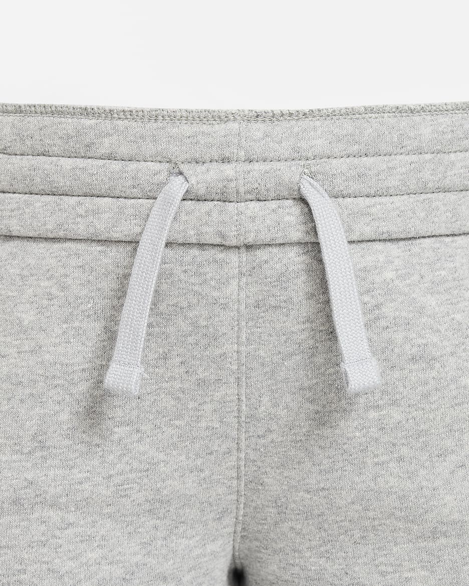 Joggery dla dużych dzieci Nike Sportswear Club Fleece (szersze rozmiary) - Dark Grey Heather/Base Grey/Biel