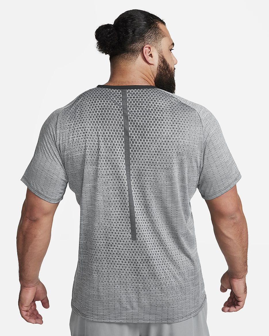 Nike TechKnit Nike Dri-FIT ADV Kurzarm-Laufoberteil für Herren - Schwarz/Smoke Grey