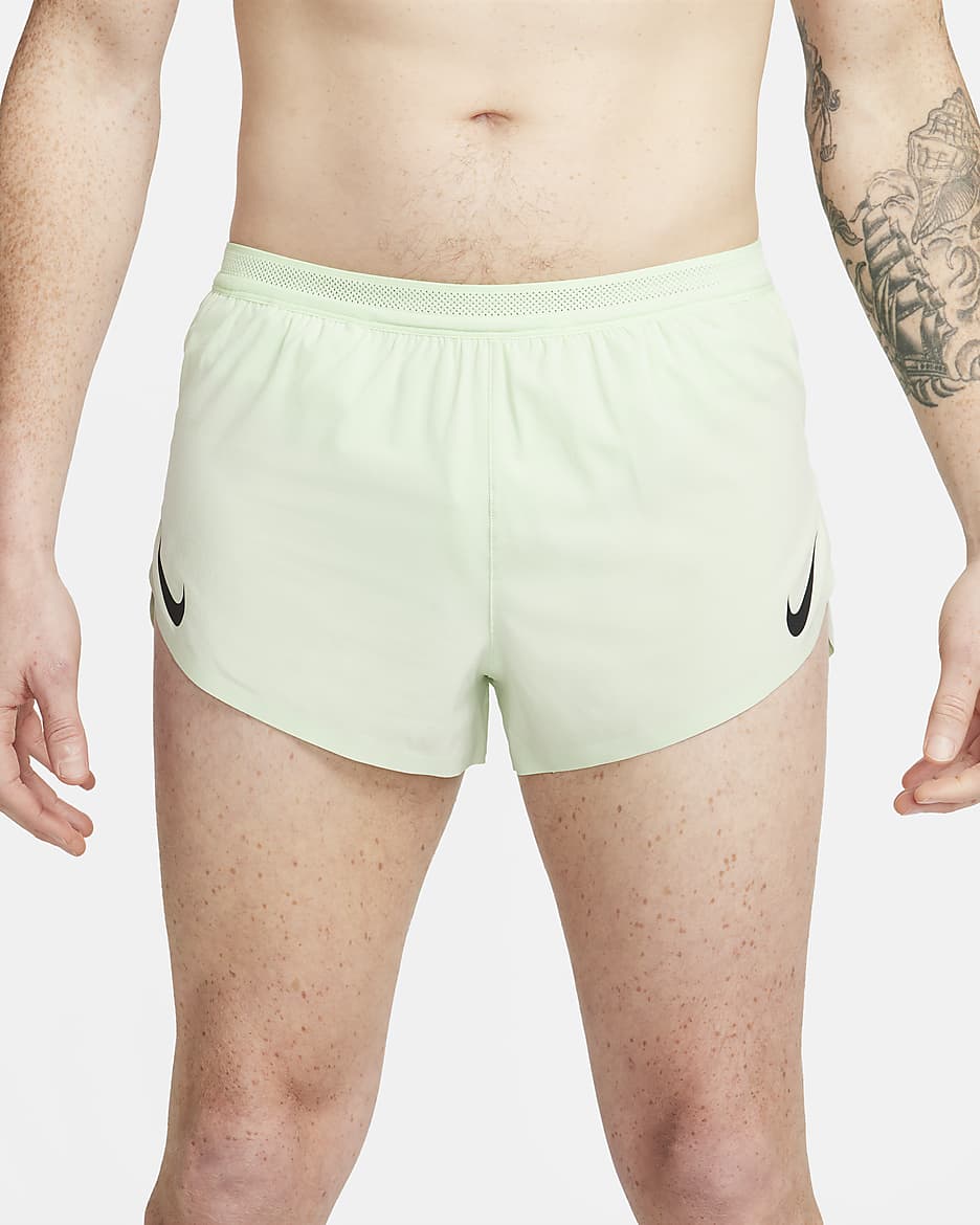 Shorts de correr Dri-FIT ADV de 5 cm con forro de ropa interior para hombre Nike AeroSwift - Verde vapor/Negro