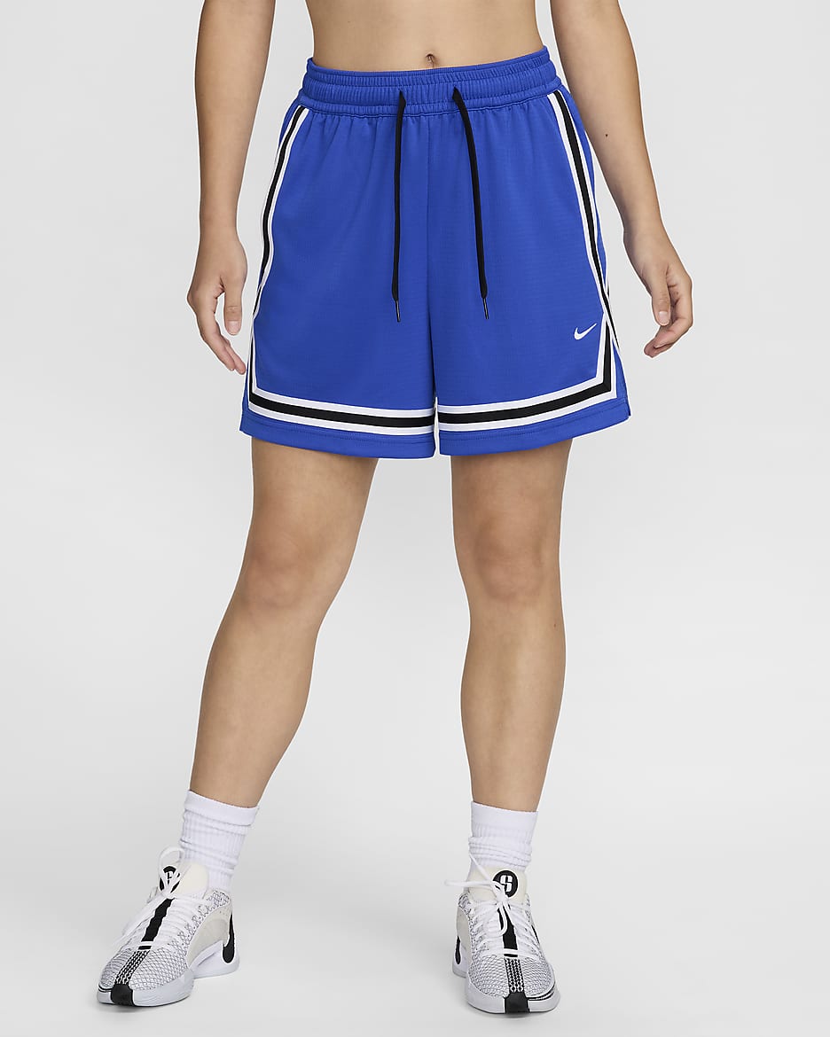 Shorts de básquetbol Dri-FIT de 13 cm para mujer Nike Crossover - Hiperroyal/Negro/Blanco