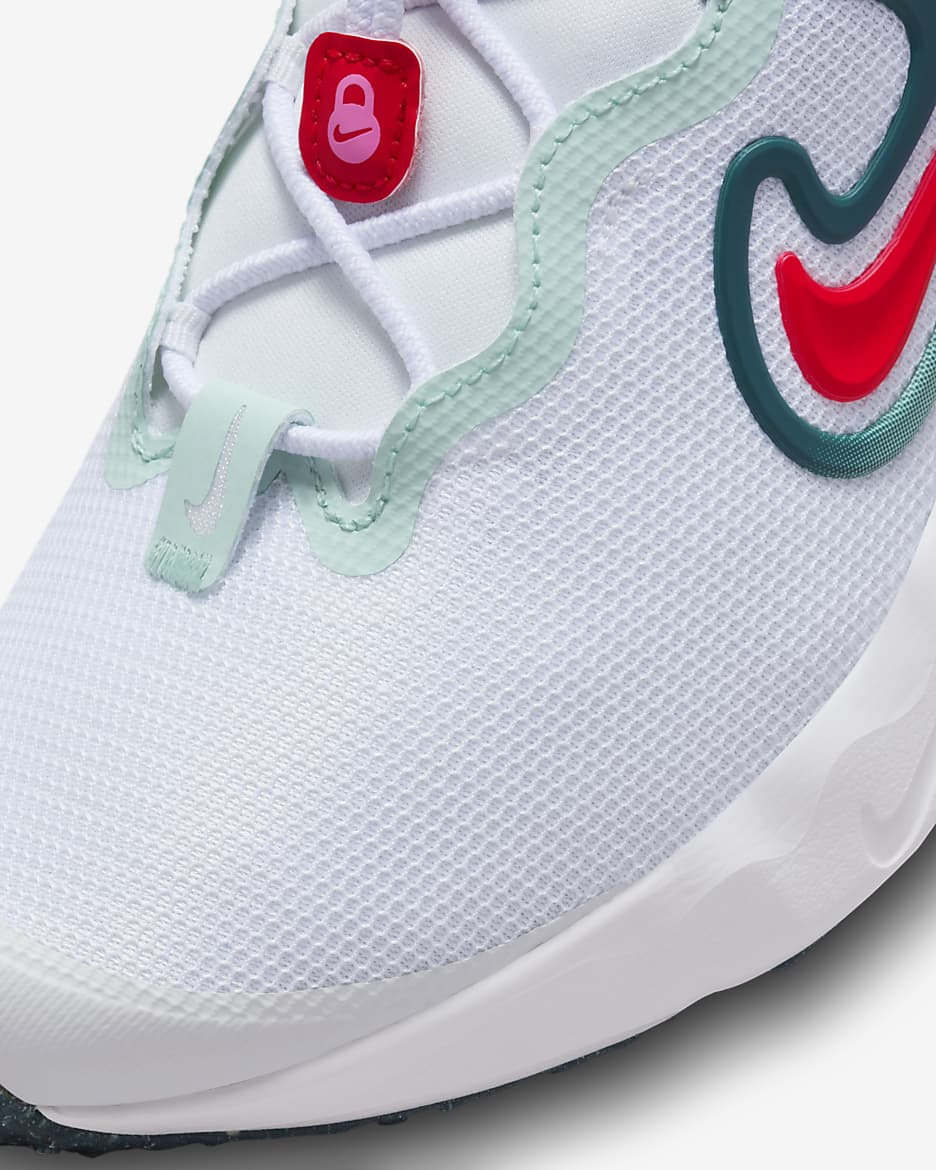 Nike Run Flow Older Kids' Running Shoes - White/Jade Ice/Geode Teal/Siren Red