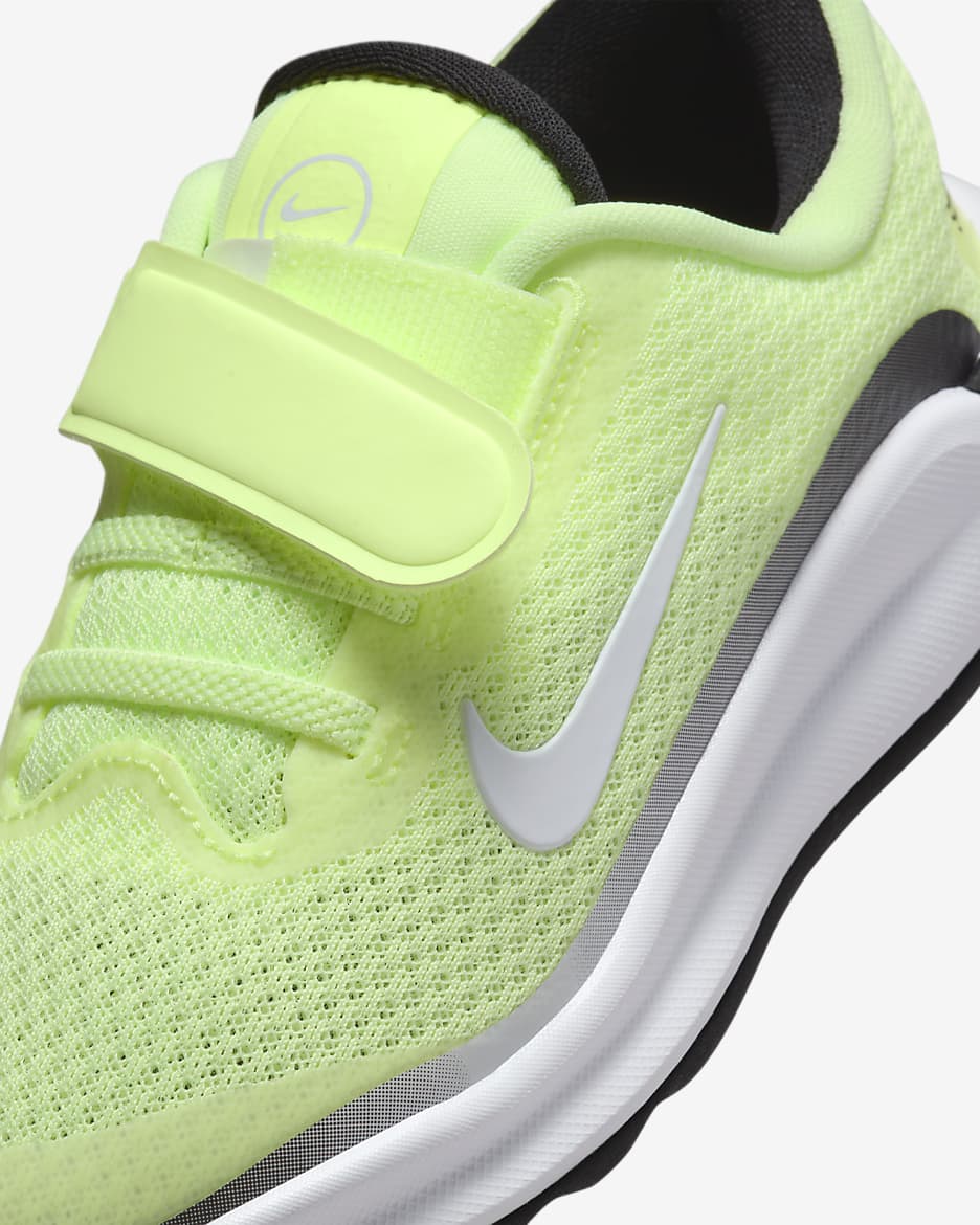 Nike Infinity Flow kleuterschoen - Barely Volt/Zwart/Wit