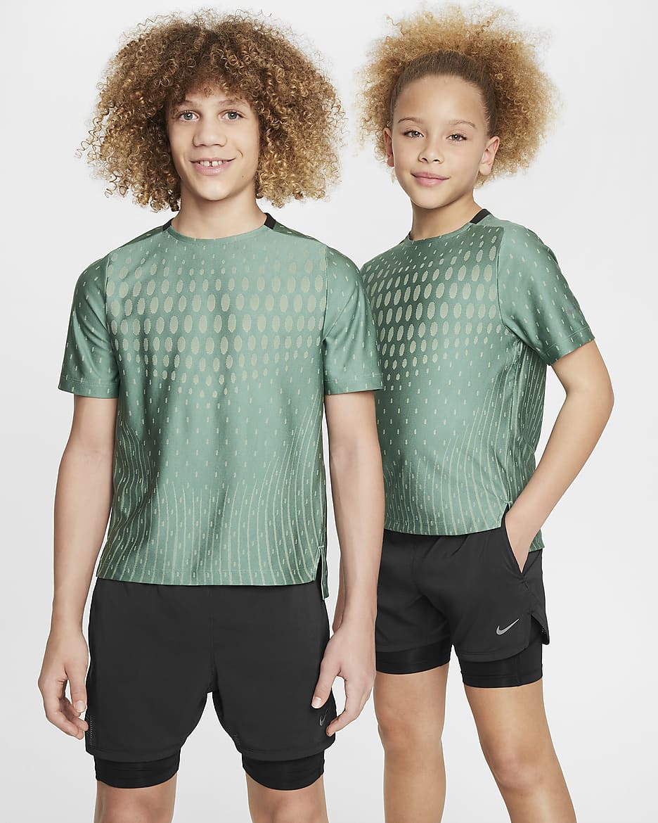 Nike Multi Tech Dri-FIT ADV Genç Çocuk (Erkek) Antrenman Üstü - Bicoastal/Olive Aura/Siyah