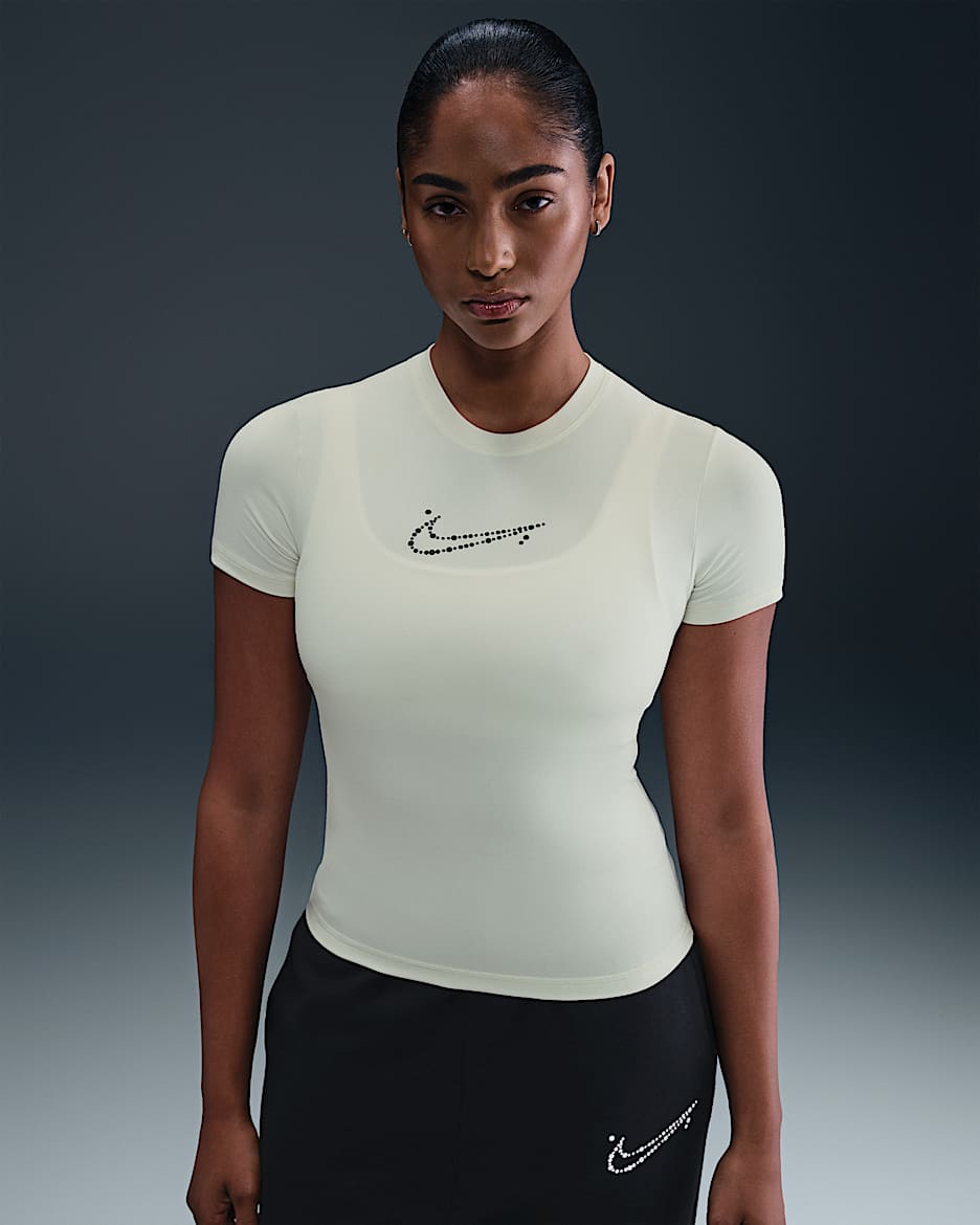 Nike Sportswear Women's Tight Cropped T-Shirt - Soft Pearl