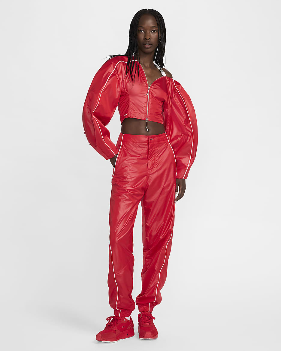 Nike x Jacquemus-løbejakke til kvinder - University Red/hvid