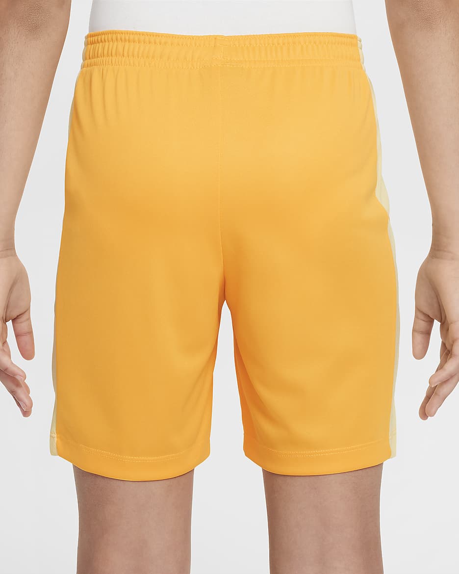 Shorts de fútbol Dri-FIT para niños talla grande Kylian Mbappé Academy 23 - Naranja láser/Naranja láser claro