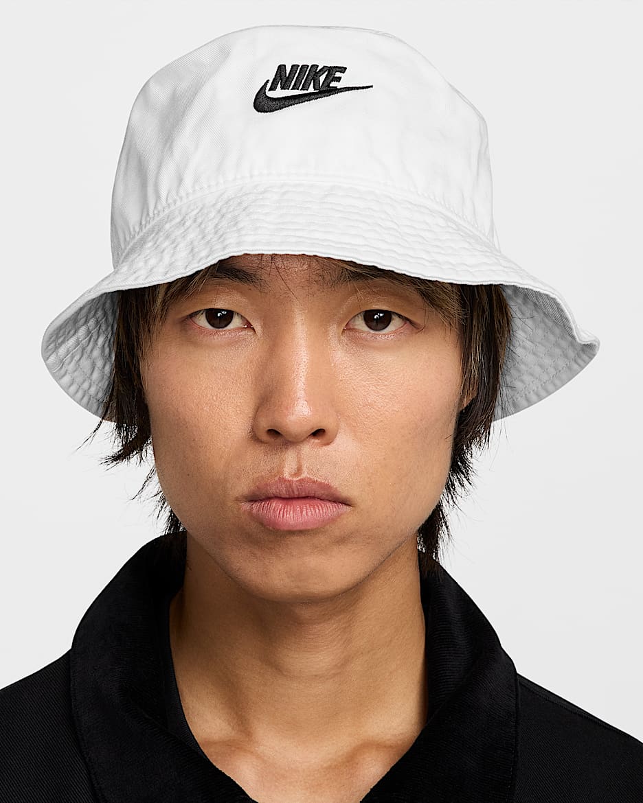Bob délavé Nike Apex Futura - Blanc/Noir