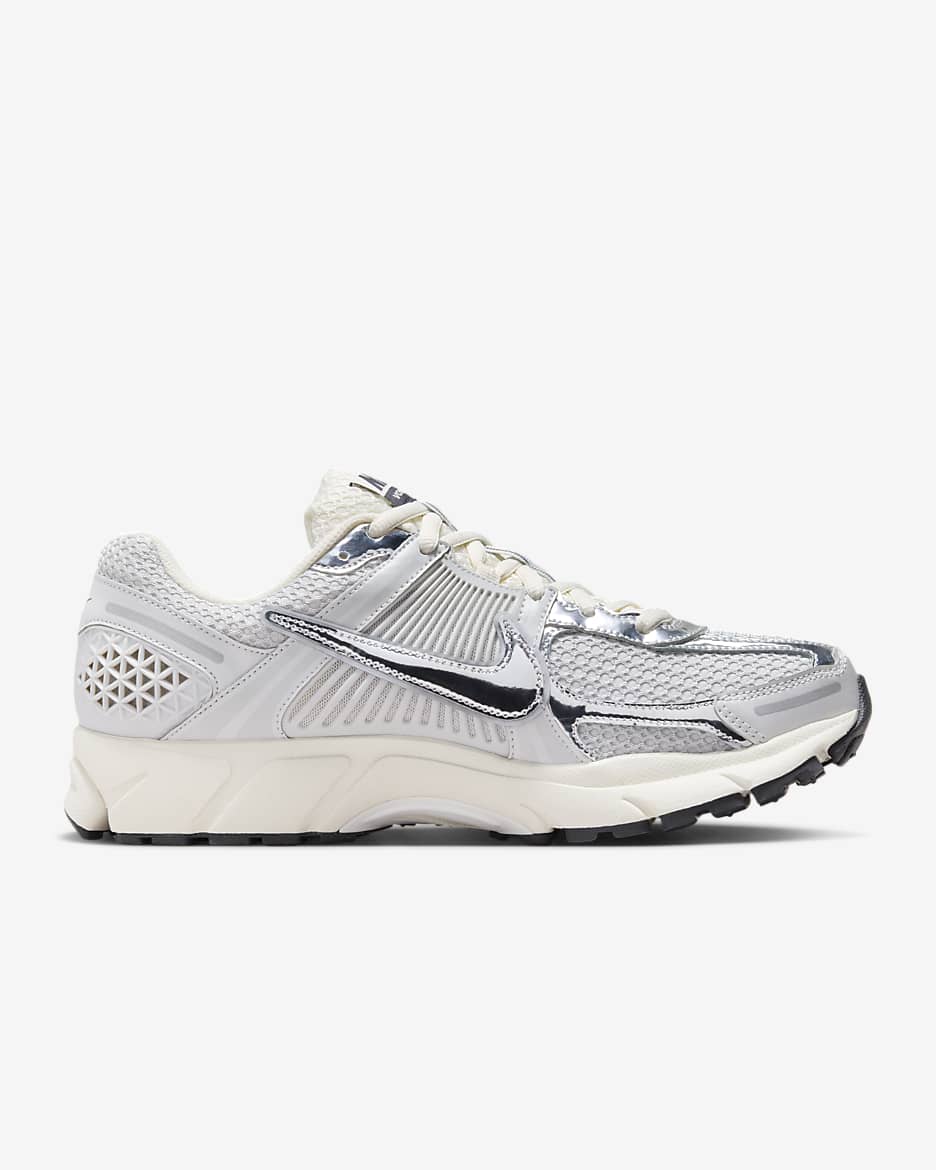 Nike Zoom Vomero 5 Men's Shoes - Photon Dust/Gridiron/Sail/Chrome