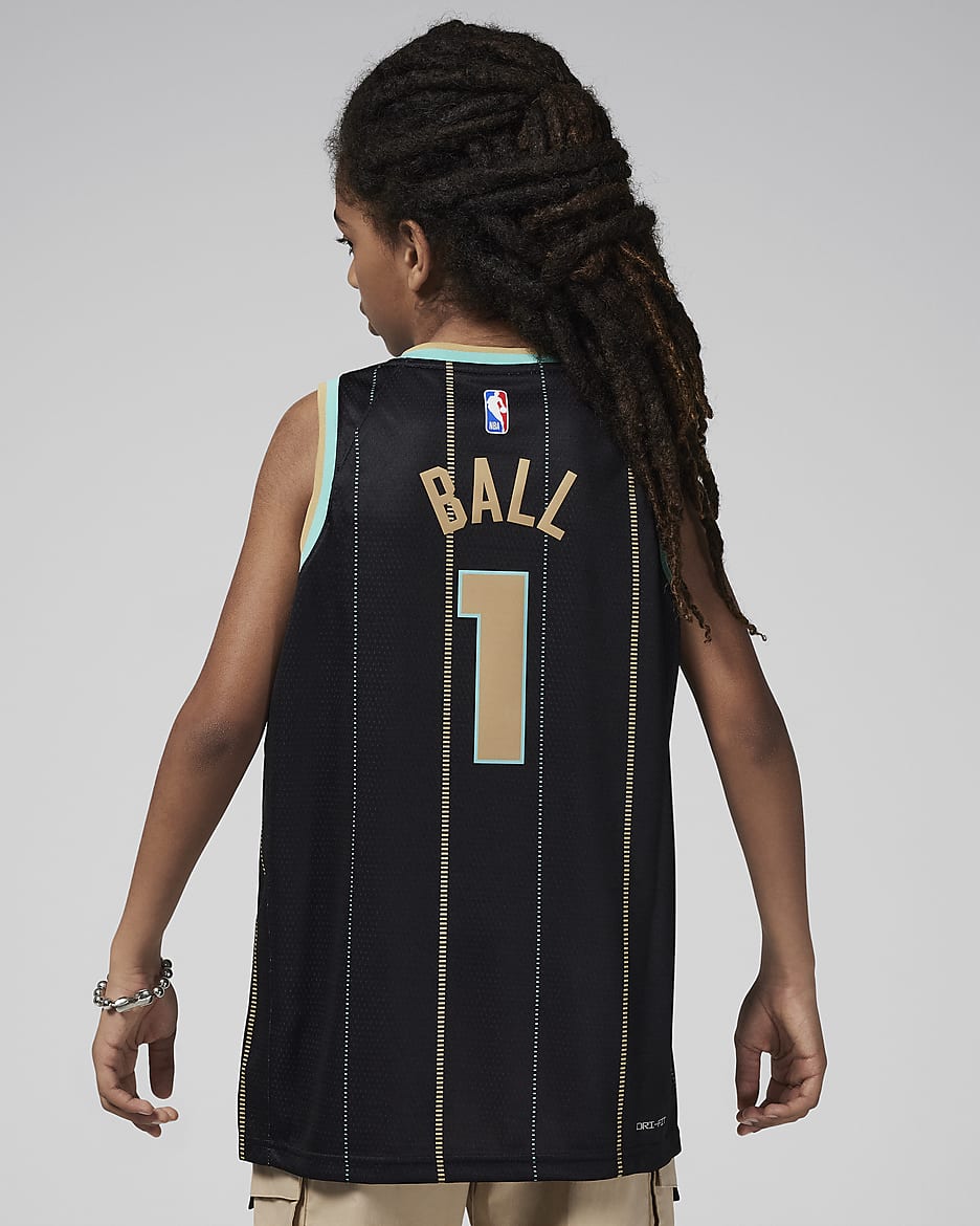 LaMelo Ball Charlotte Hornets 2022/23 City Edition Jordan Dri-FIT NBA Swingman Trikot für ältere Kinder (Jungen) - Schwarz