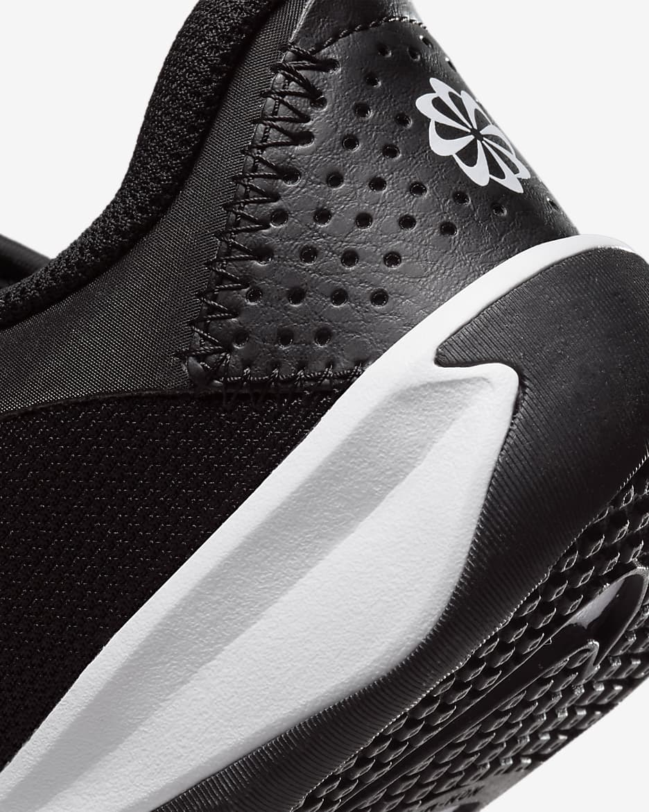 Chaussure Nike Omni Multi-Court pour jeune enfant - Noir/Blanc