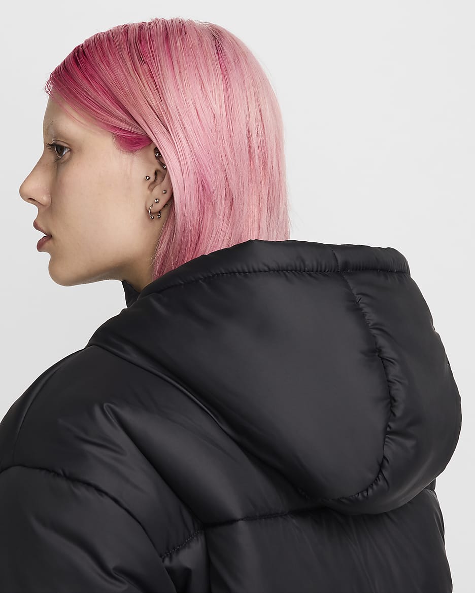 Casaco folgado com capuz Therma-FIT Nike Sportswear Classic Puffer para mulher - Preto/Branco