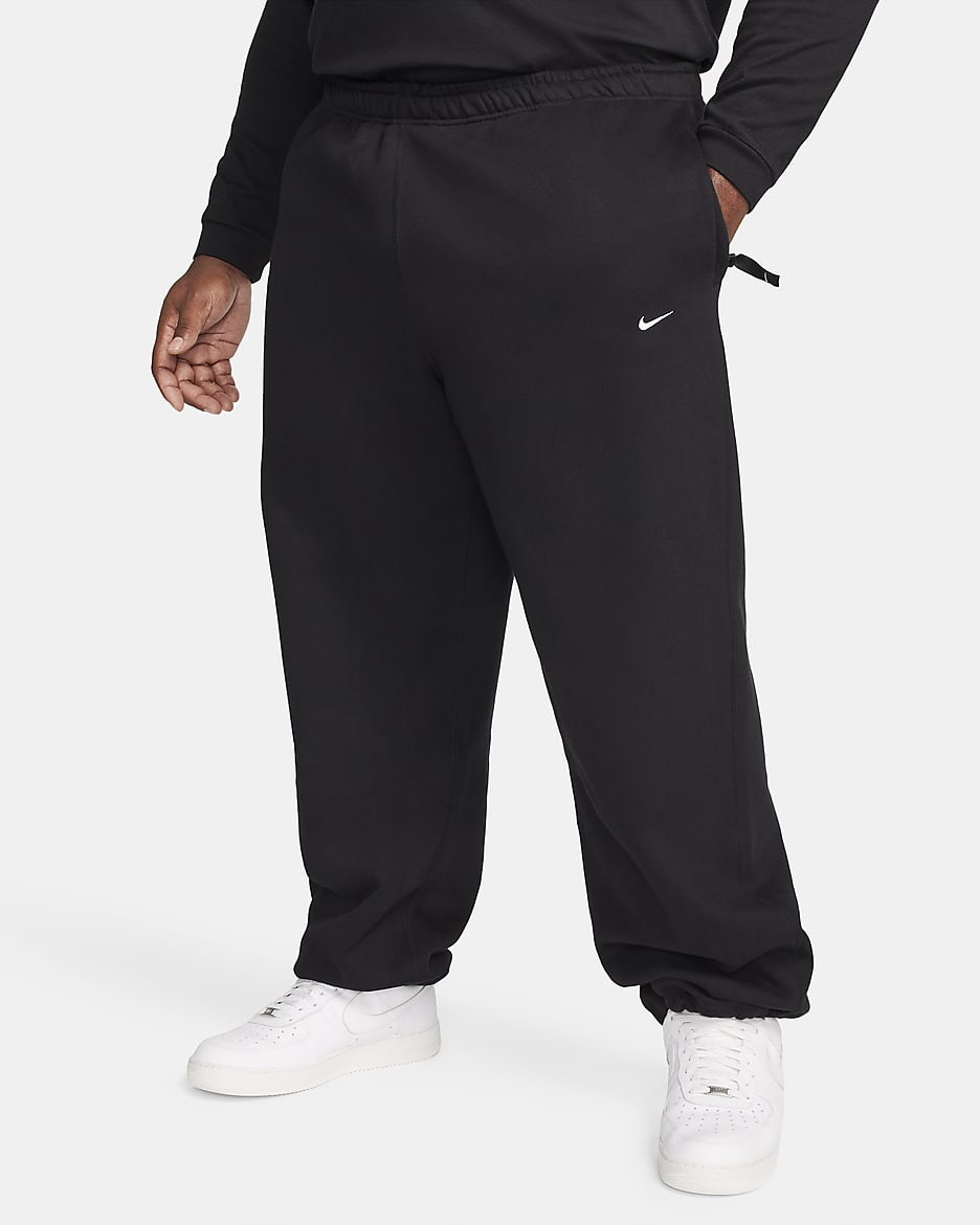 Nike Solo Swoosh Men's Open-Hem Fleece Trousers - Black/White