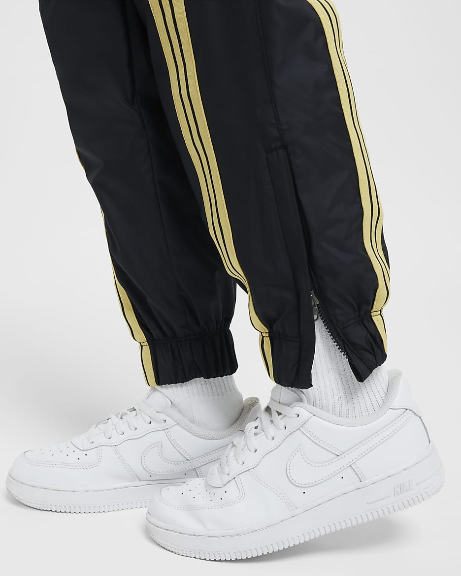 Nike Crossover Older Kids' Repel Basketball Trousers - Black/Infinite Gold