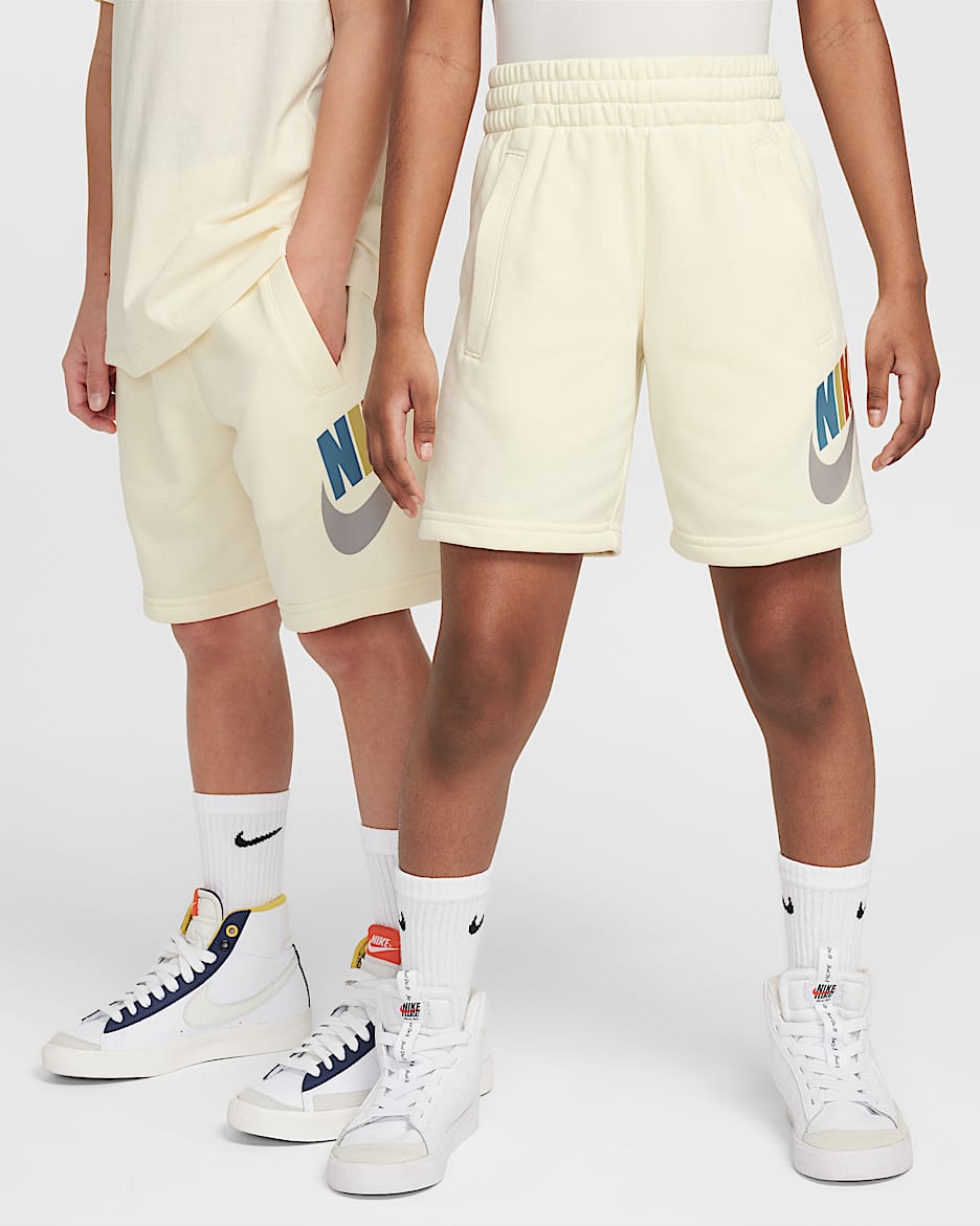 Shorts de French Terry para niños talla grande Nike Sportswear Club Fleece - Leche de coco