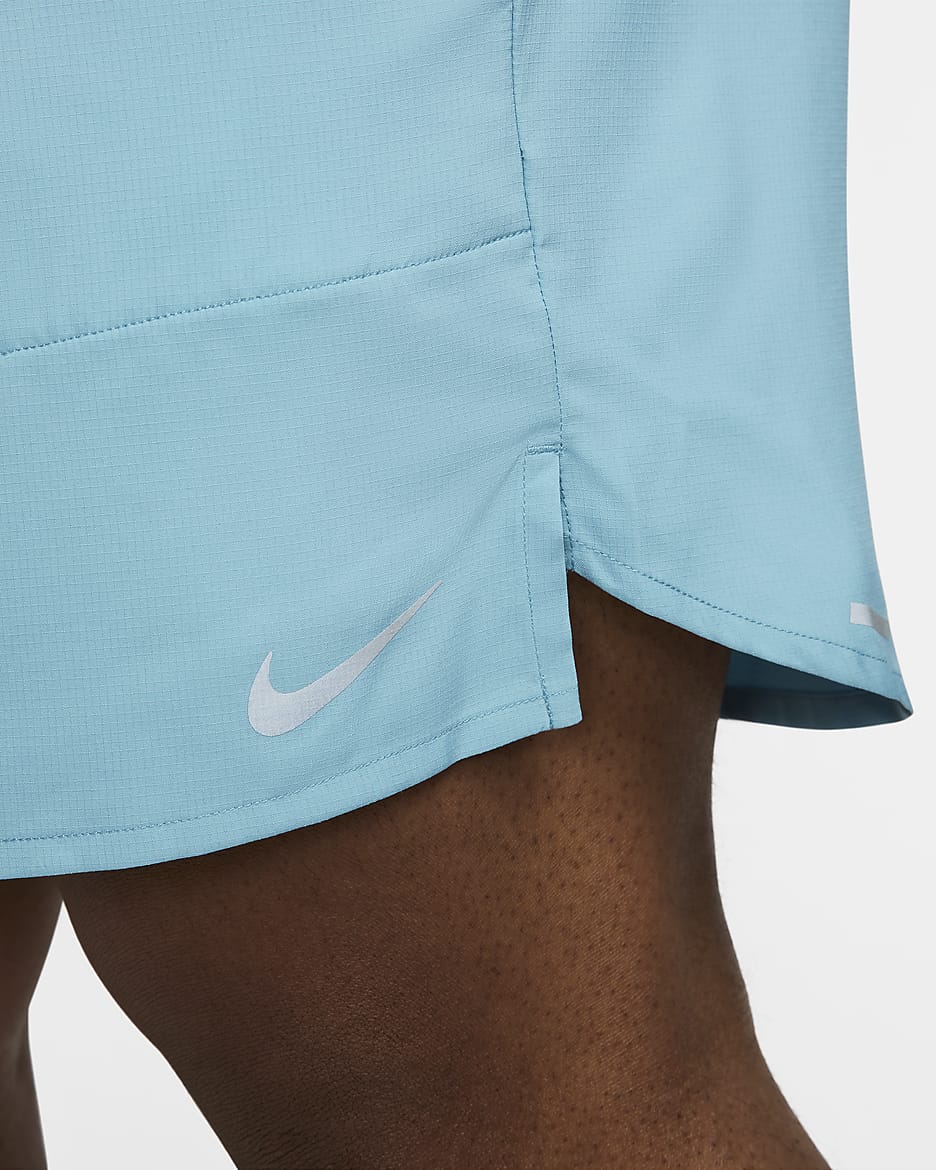 Short de running avec sous-short intégré Dri-FIT Nike Stride 13 cm pour homme - Denim Turquoise/Noir