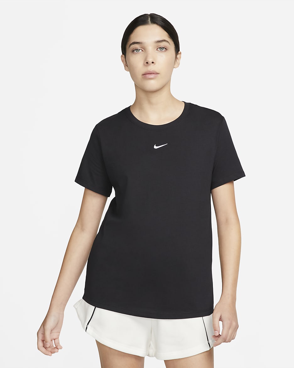 Nike Sportswear Essential T-shirt voor dames - Zwart