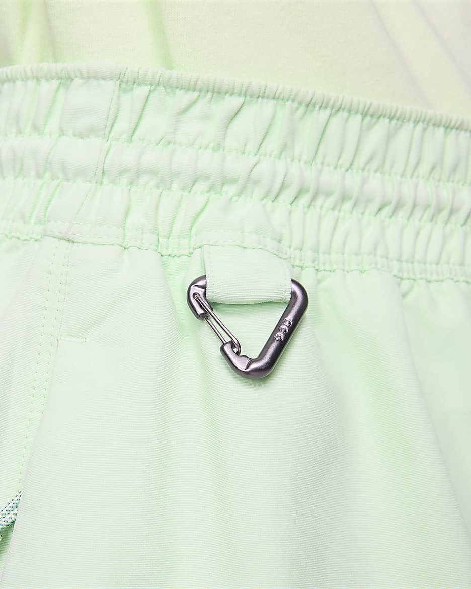 Nike ACG Damenshorts (ca. 13 cm) - Vapor Green/Summit White