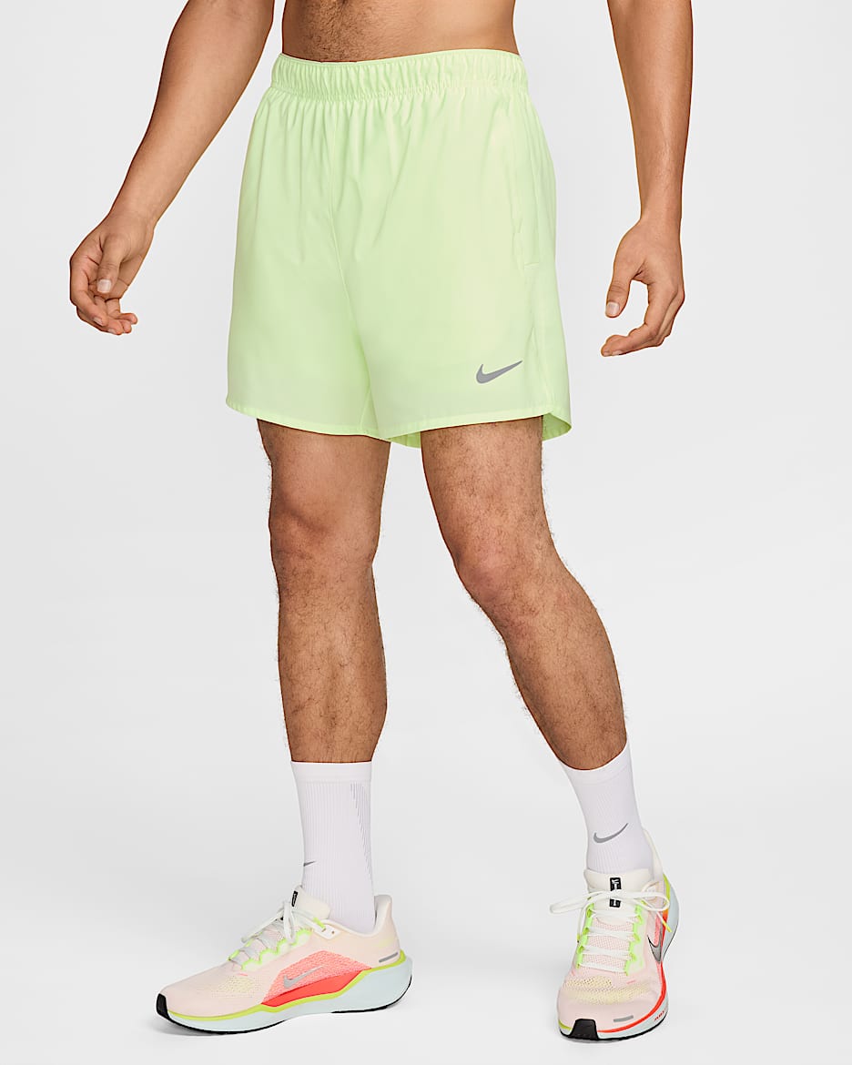 Nike Challenger Men's Dri-FIT 12.5cm (approx.) 2-in-1 Versatile Shorts - Barely Volt/Barely Volt/Barely Volt