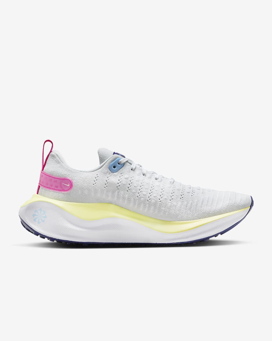 Tenis de correr en pavimento para mujer Nike InfinityRN 4 - Polvo fotón/Blanco/Oro Saturno/Azul royal intenso