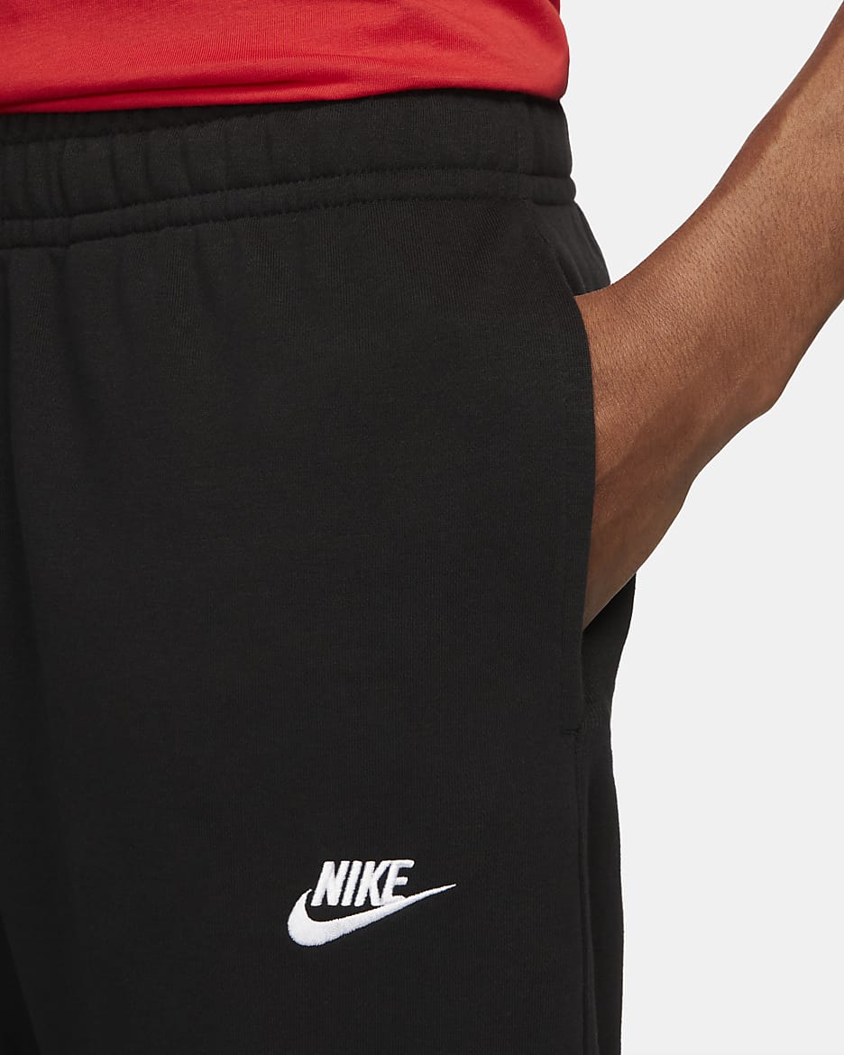 Nike Sportswear Club Herrenhose aus French-Terry - Schwarz/Schwarz/Weiß
