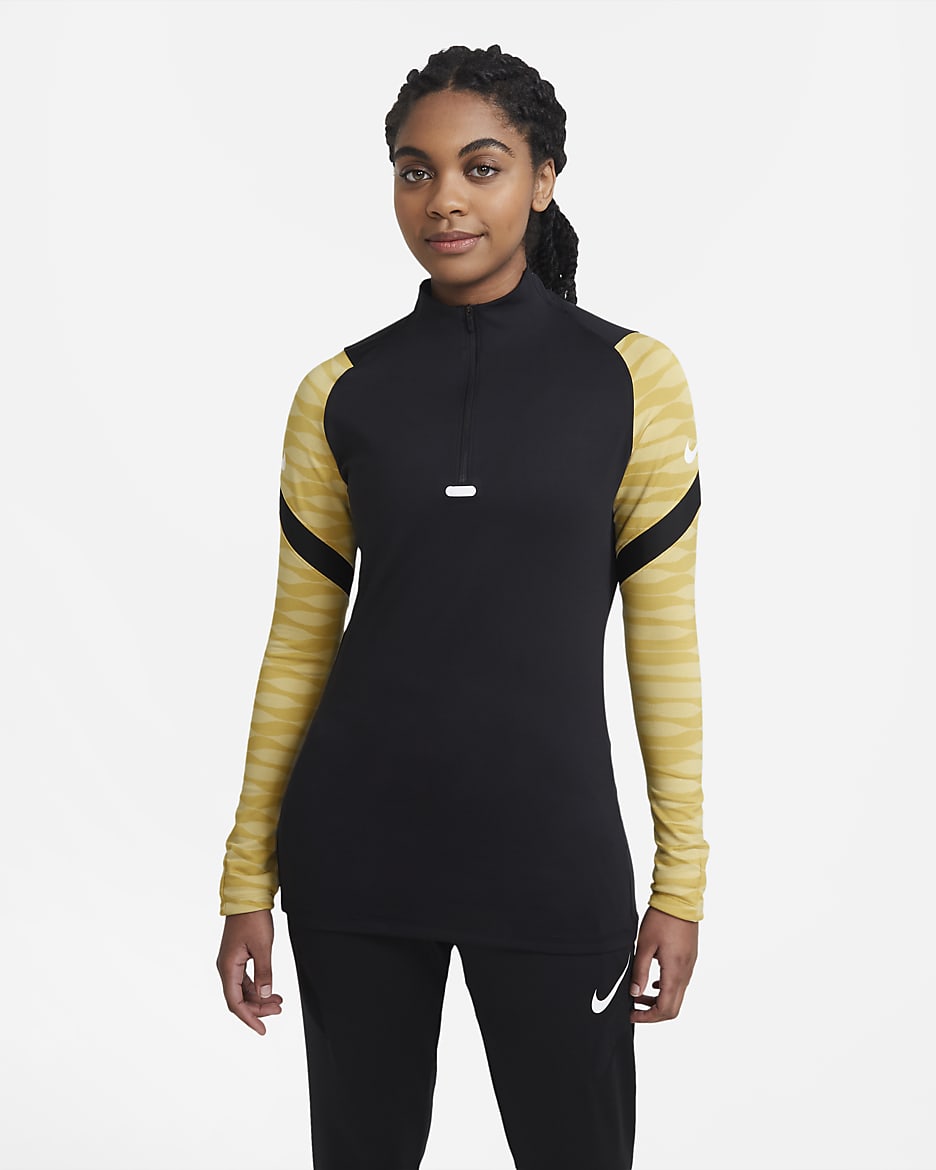 Camiseta de entrenamiento de fútbol con cierre de 1/4 para mujer Nike Dri-FIT Strike - Negro/Oro Saturno/Negro/Blanco