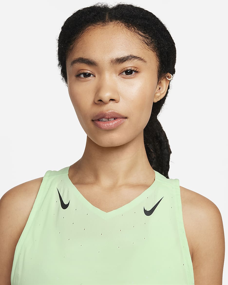 Nike AeroSwift Camiseta de running Dri-FIT ADV - Mujer - Vapor Green/Negro