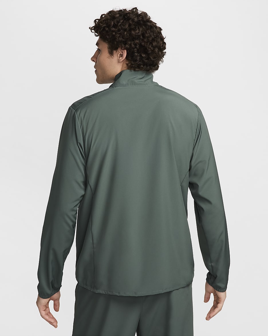 Chamarra versátil Dri-FIT para hombre Nike Form - Verde vintage