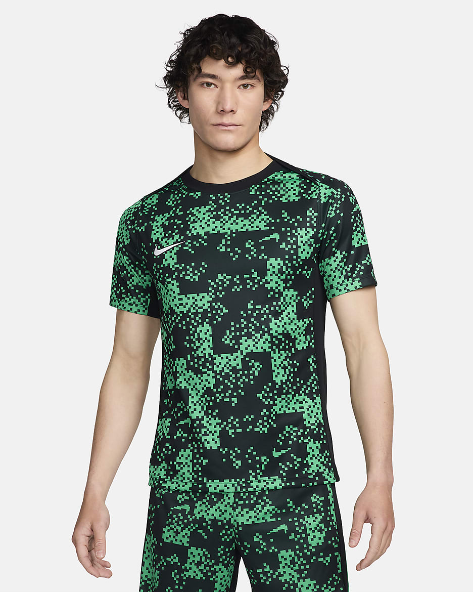 เสื้อฟุตบอลแขนสั้นมีกราฟิกผู้ชาย Dri-FIT Nike Academy Pro - Stadium Green/ดำ/ขาว