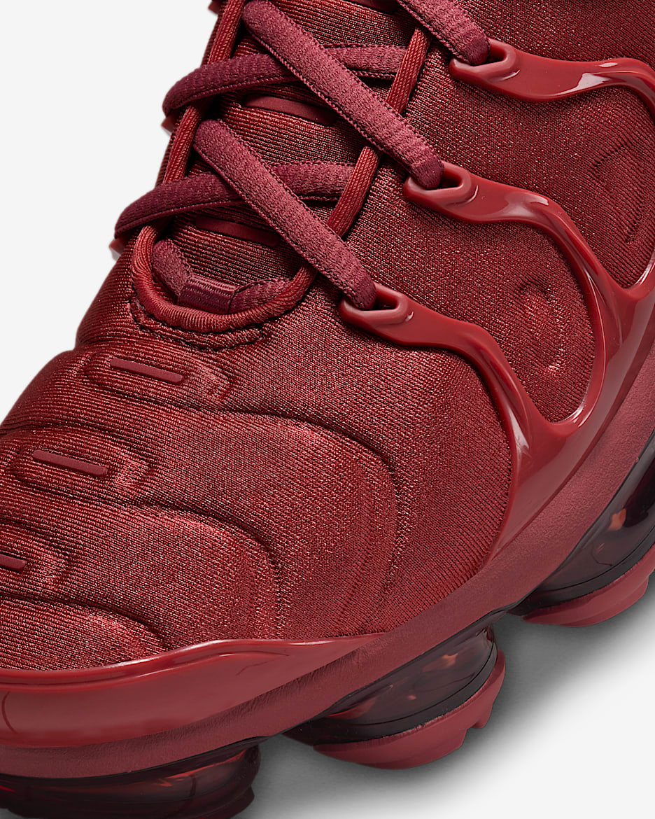 vapormax plus women's red