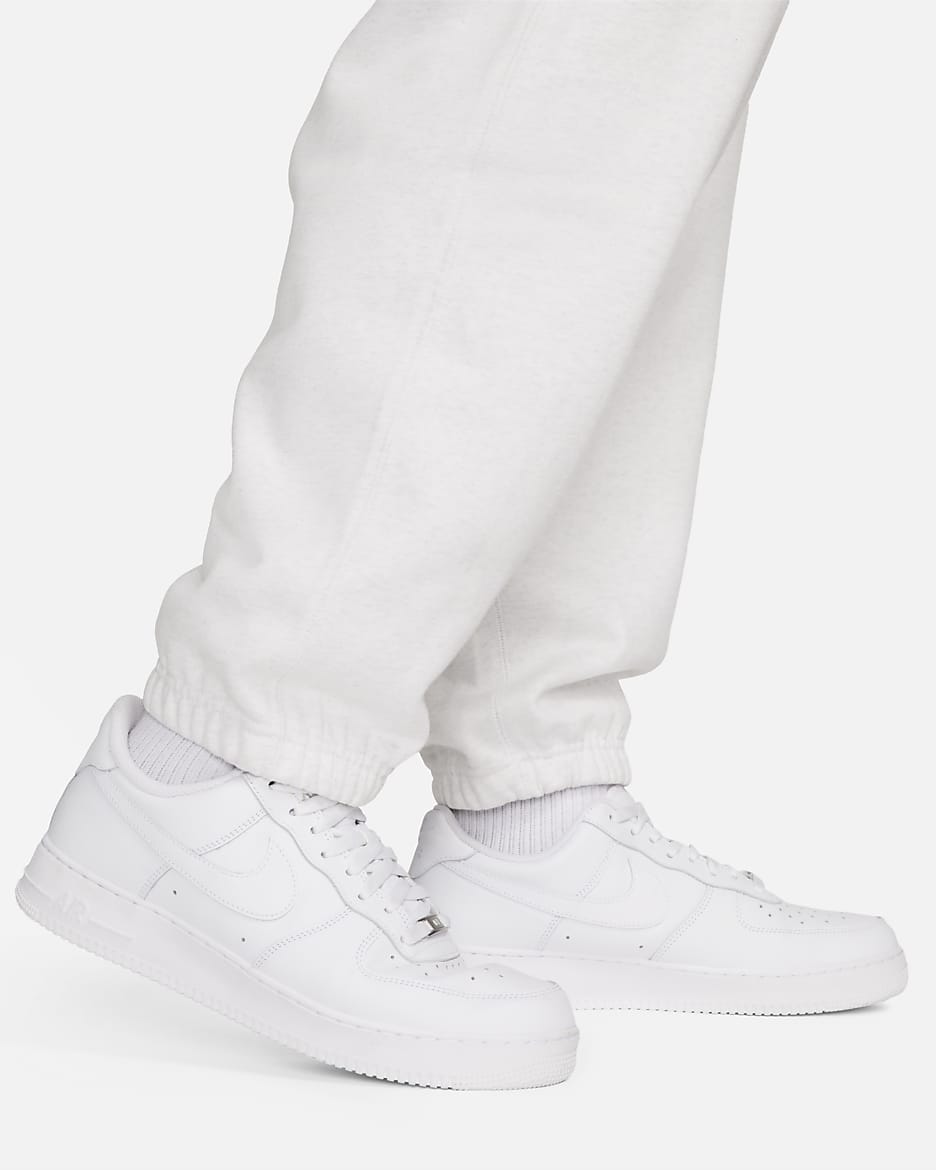 Nike Solo Swoosh Men's Fleece Trousers - Birch Heather/White