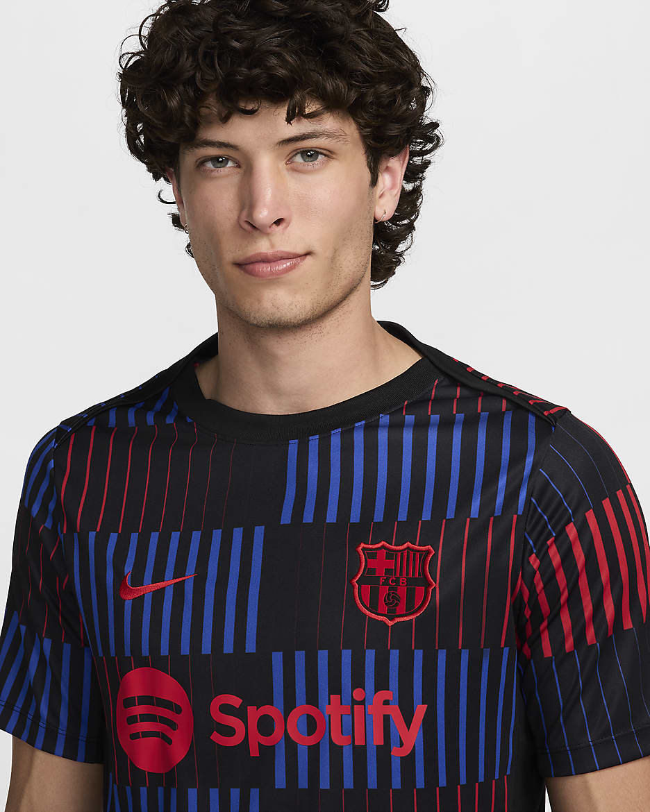 Playera de manga corta de fútbol Nike Dri-FIT para antes del partido para hombre FC Barcelona Academy Pro Away - Negro/Negro/Rojo universitario