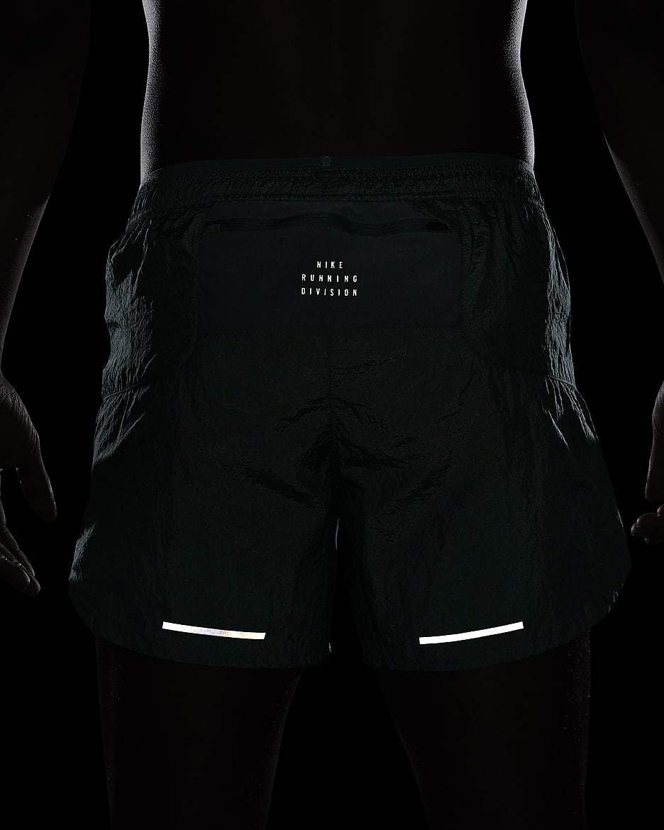 Shorts de correr Dri-FIT de 13 cm con forro de ropa interior para hombre Nike Stride Running Division - De costa a costa/Negro