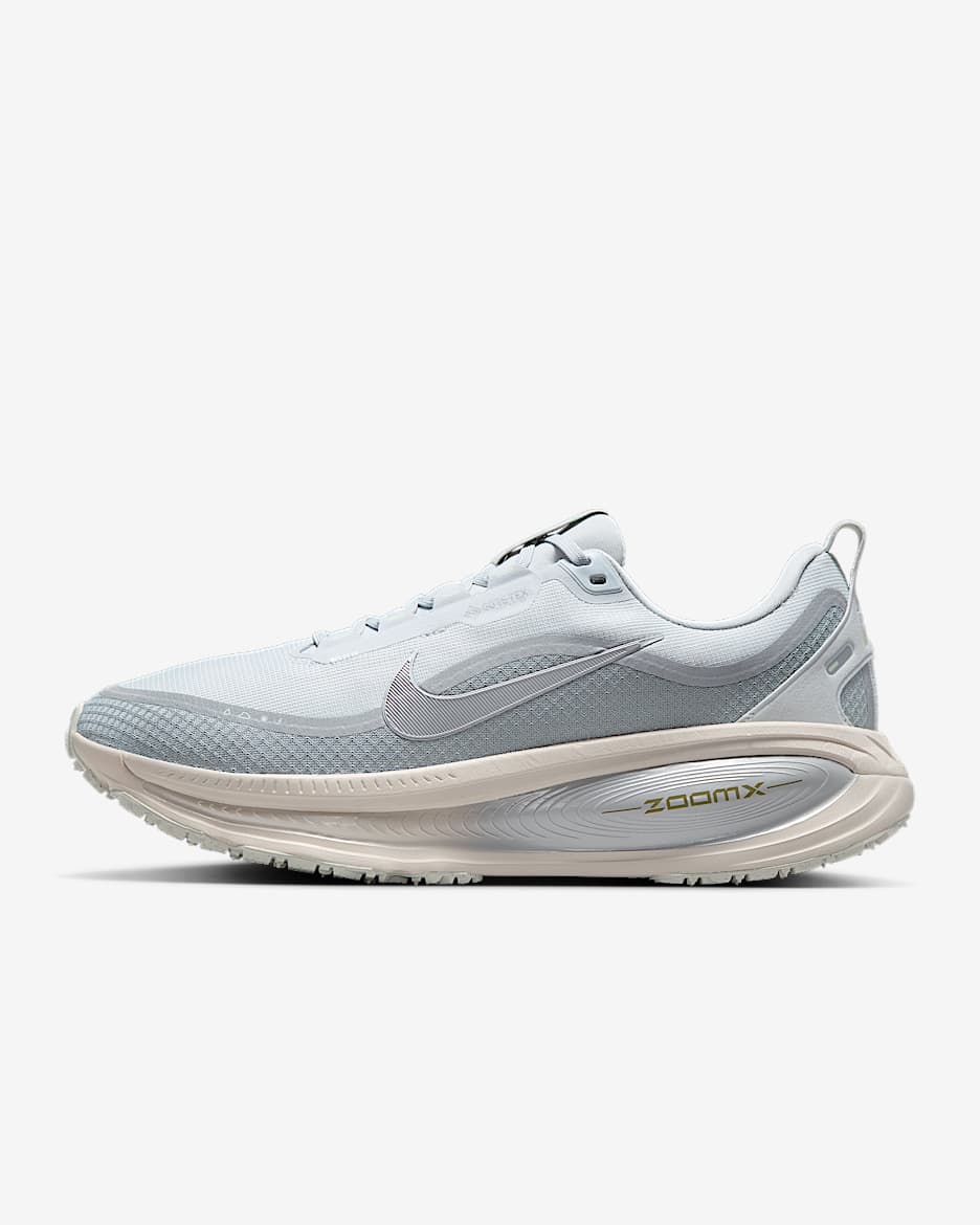 나이키 보메로 18 GORE-TEX 남성 생활 방수 로드 러닝화, 반사 디자인 포인트 - 퓨어 플래티넘/라이트 퍼미스/배얼리 그린/메탈릭 실버