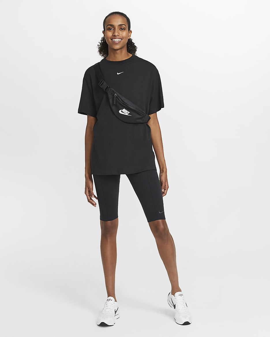 Nike Sportswear Essential Women's Boyfriend TShirt. Nike IN