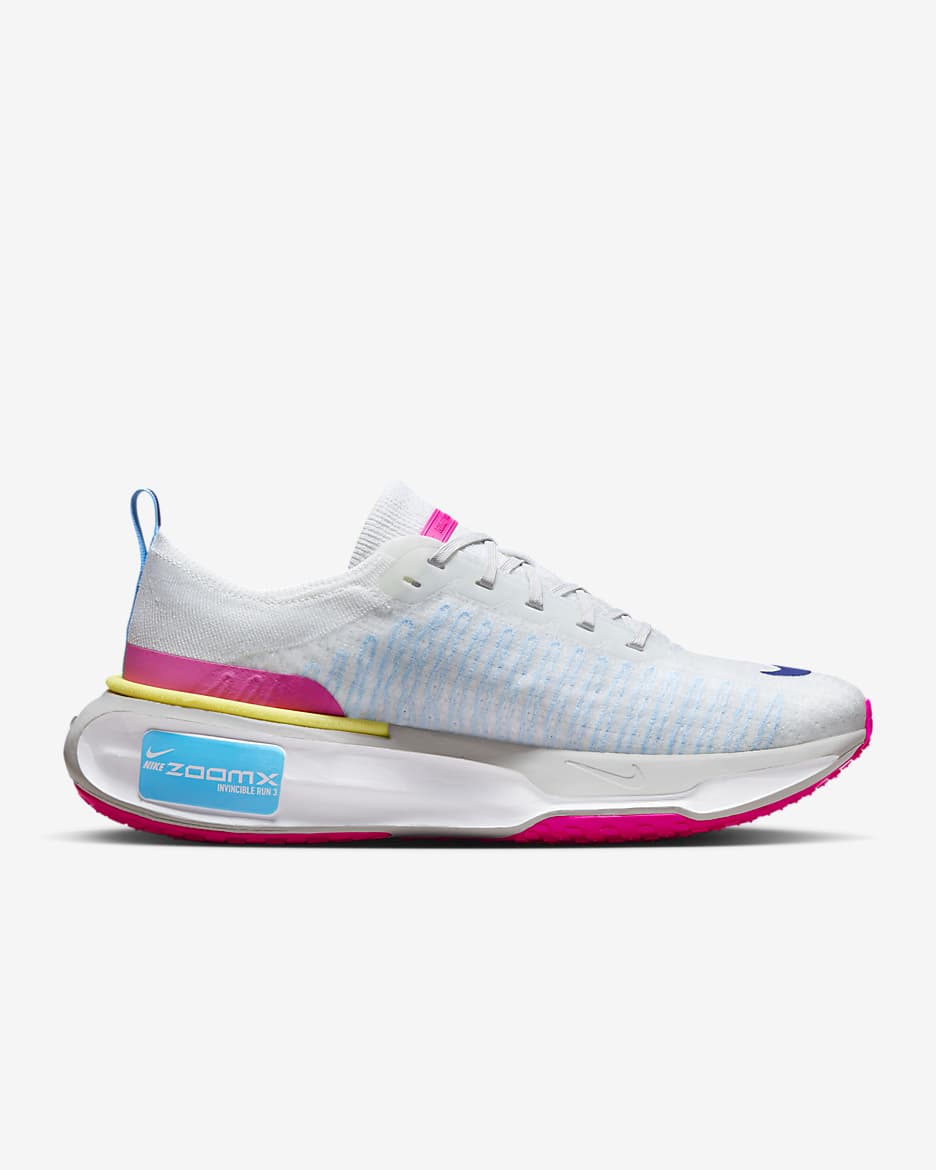 Tenis de correr en pavimento para hombre Nike Invincible 3 - Blanco/Polvo fotón/Rosa feroz/Azul royal intenso