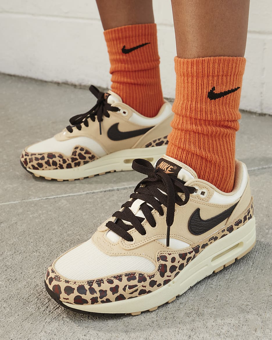 Nike Air Max 1 '87 Women's Shoes - Sesame/Coconut Milk/Amber Brown/Cacao Wow