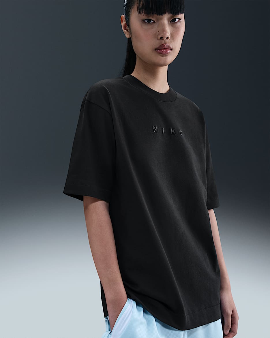 Nike Sportswear 女款寬版短袖 T 恤 - 黑色