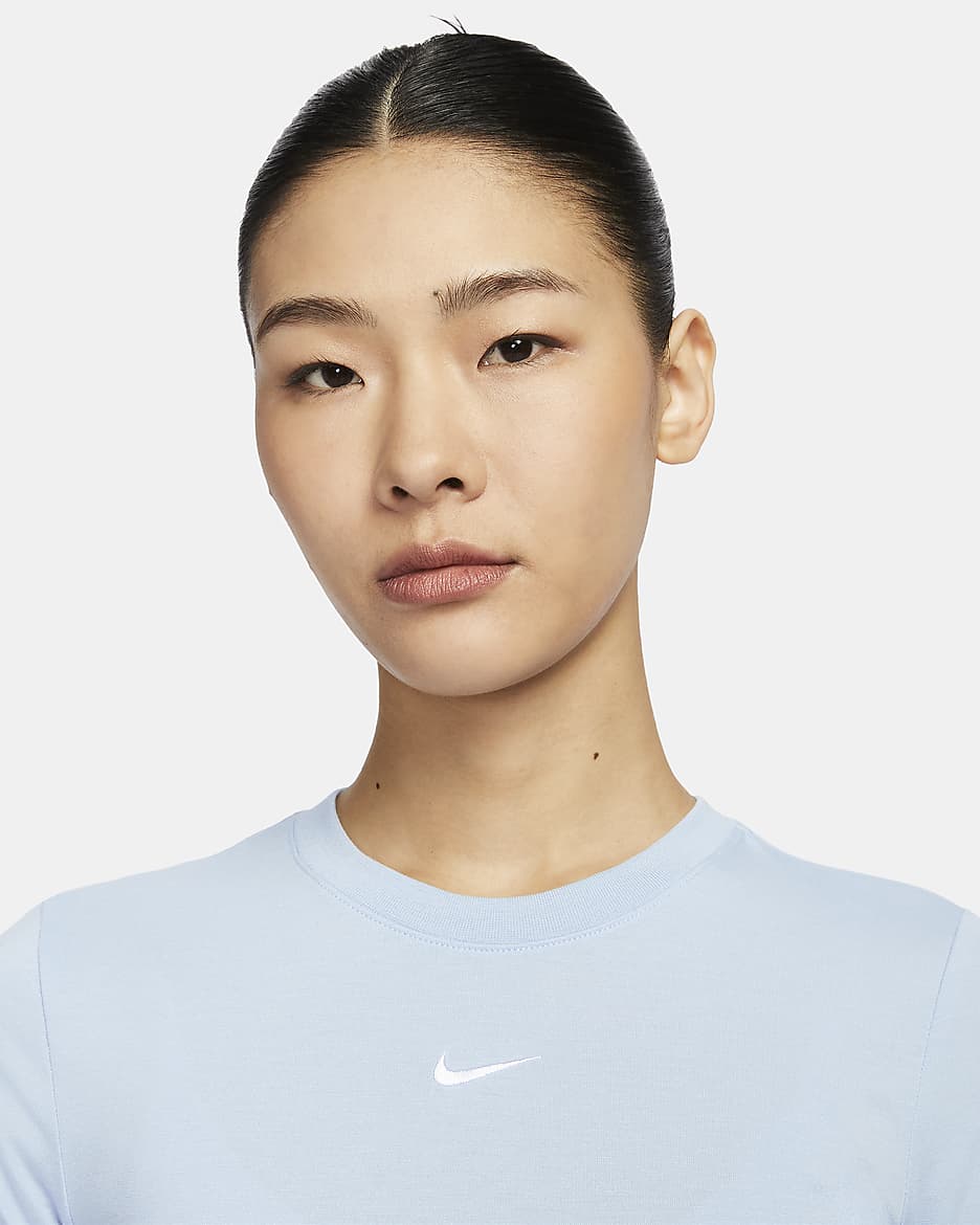 Nike Sportswear Essential Women's Slim-fit Crop T-Shirt - Light Armoury Blue/White