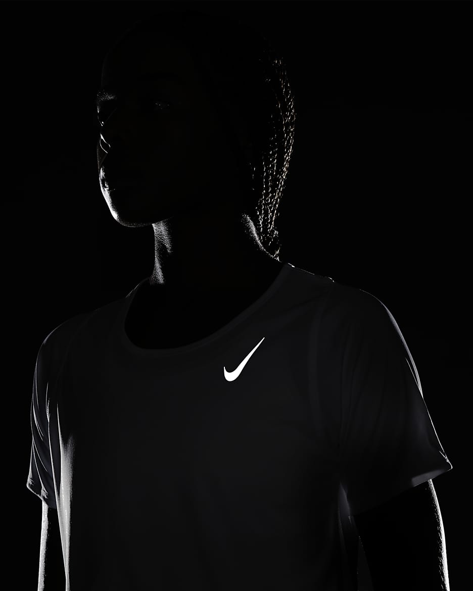 Haut de running à manches courtes Nike Dri-FIT Race pour Femme - Blanc