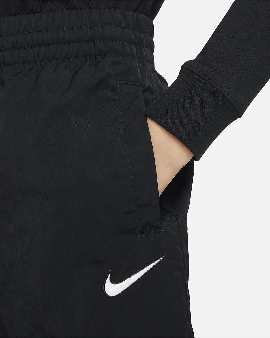 Nike Outdoor Play Older Kids' Woven Shorts - Black/Black