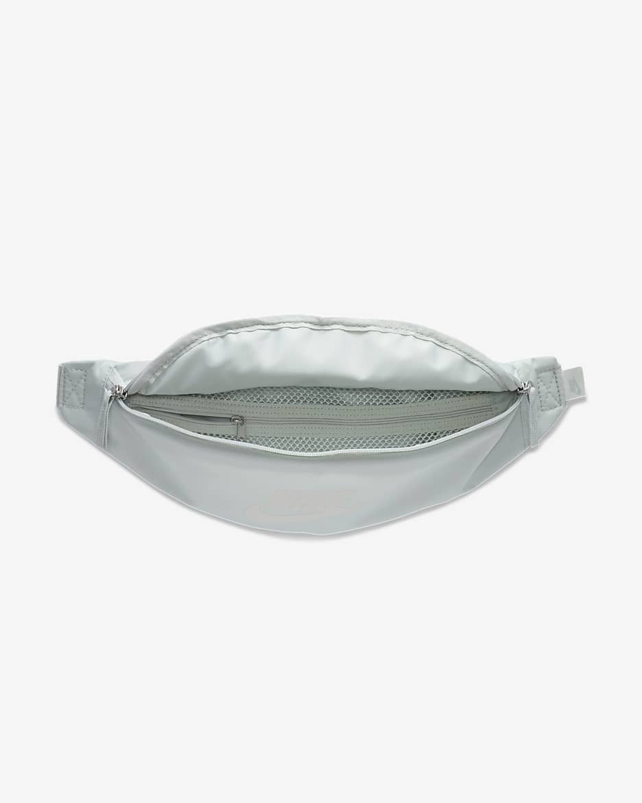 Nike Heritage Waistpack (3L) - Light Silver/Light Silver/Phantom