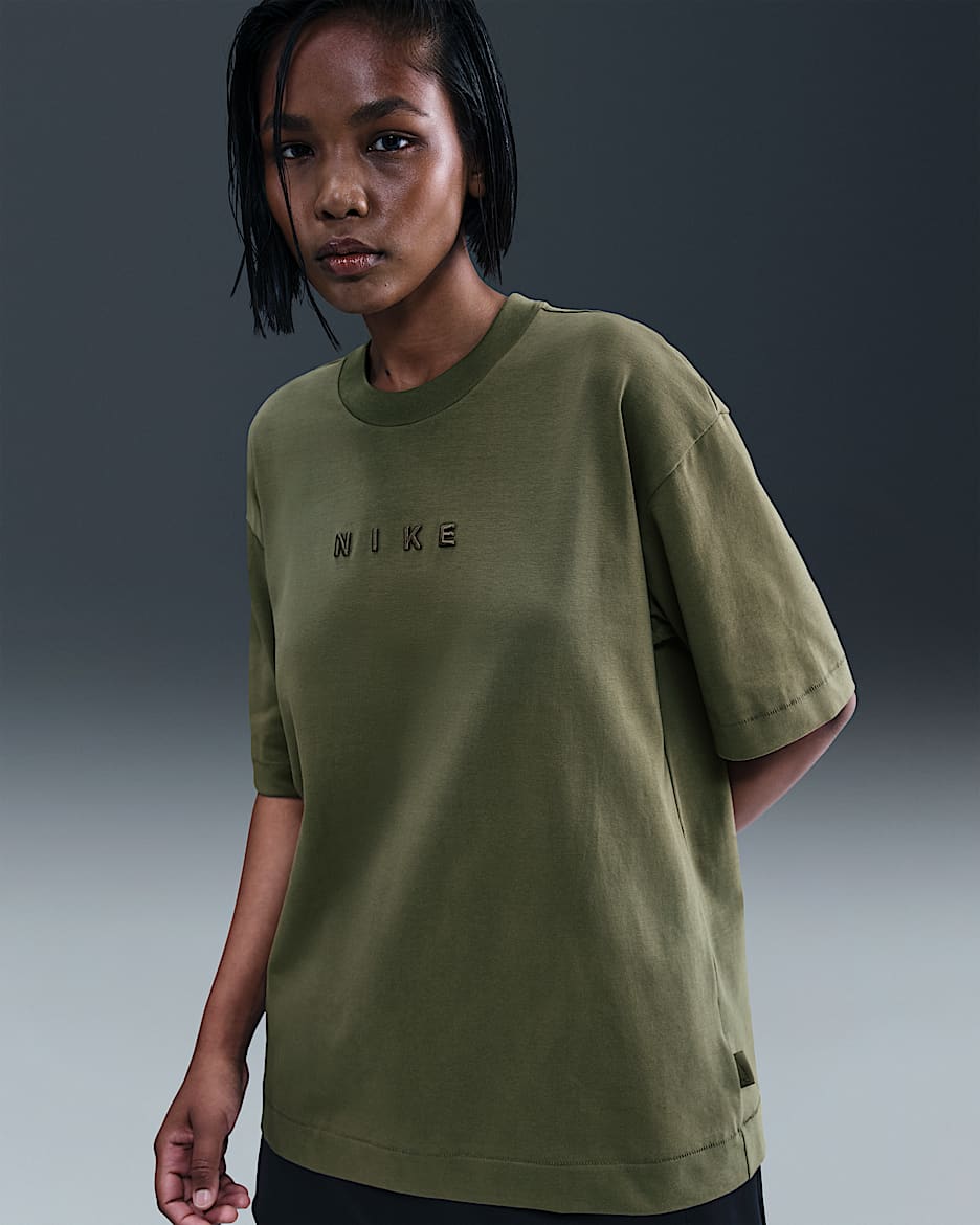 Nike Sportswear Samarreta de màniga curta oversized - Dona - Medium Olive