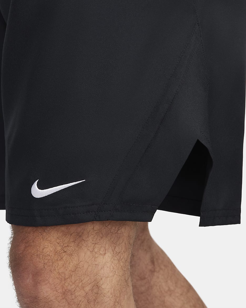 NikeCourt Victory Dri-FIT Herren-Tennisshorts (ca. 23 cm) - Schwarz/Weiß