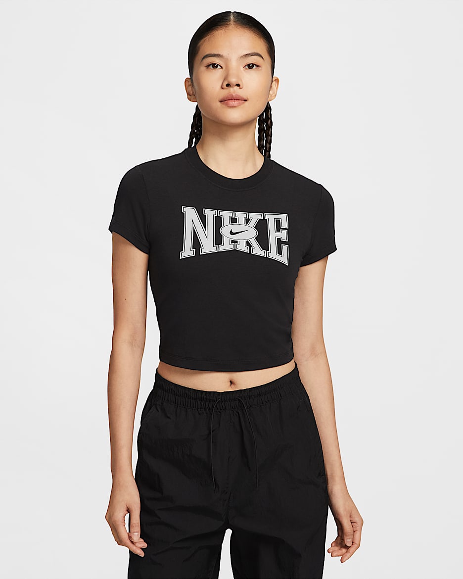 ナイキ スポーツウェア ウィメンズ スリム クロップド Tシャツ - ブラック