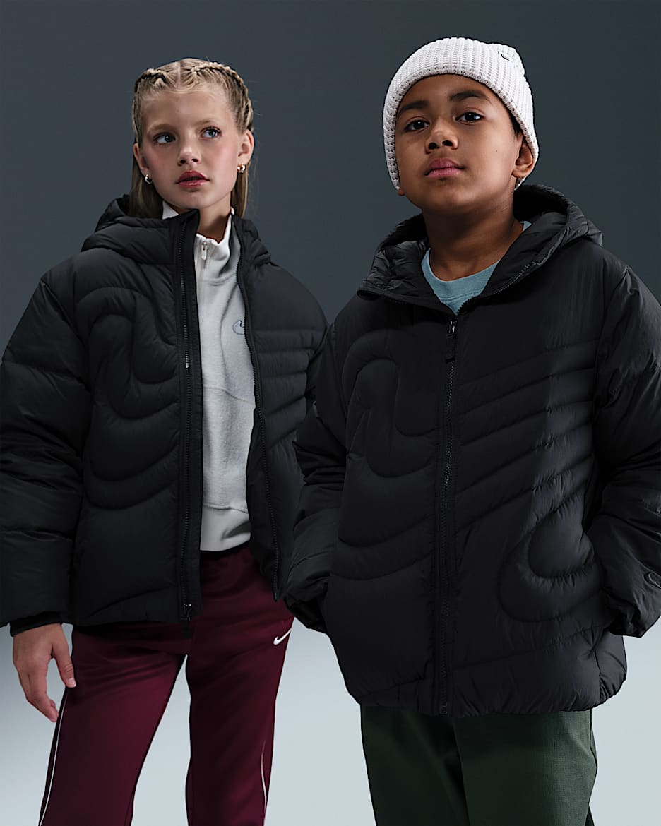 Nike Sportswear Jaqueta de plomes folgada amb tecnologia Therma-FIT i logotip Swoosh - Nen/a - Negre/Negre