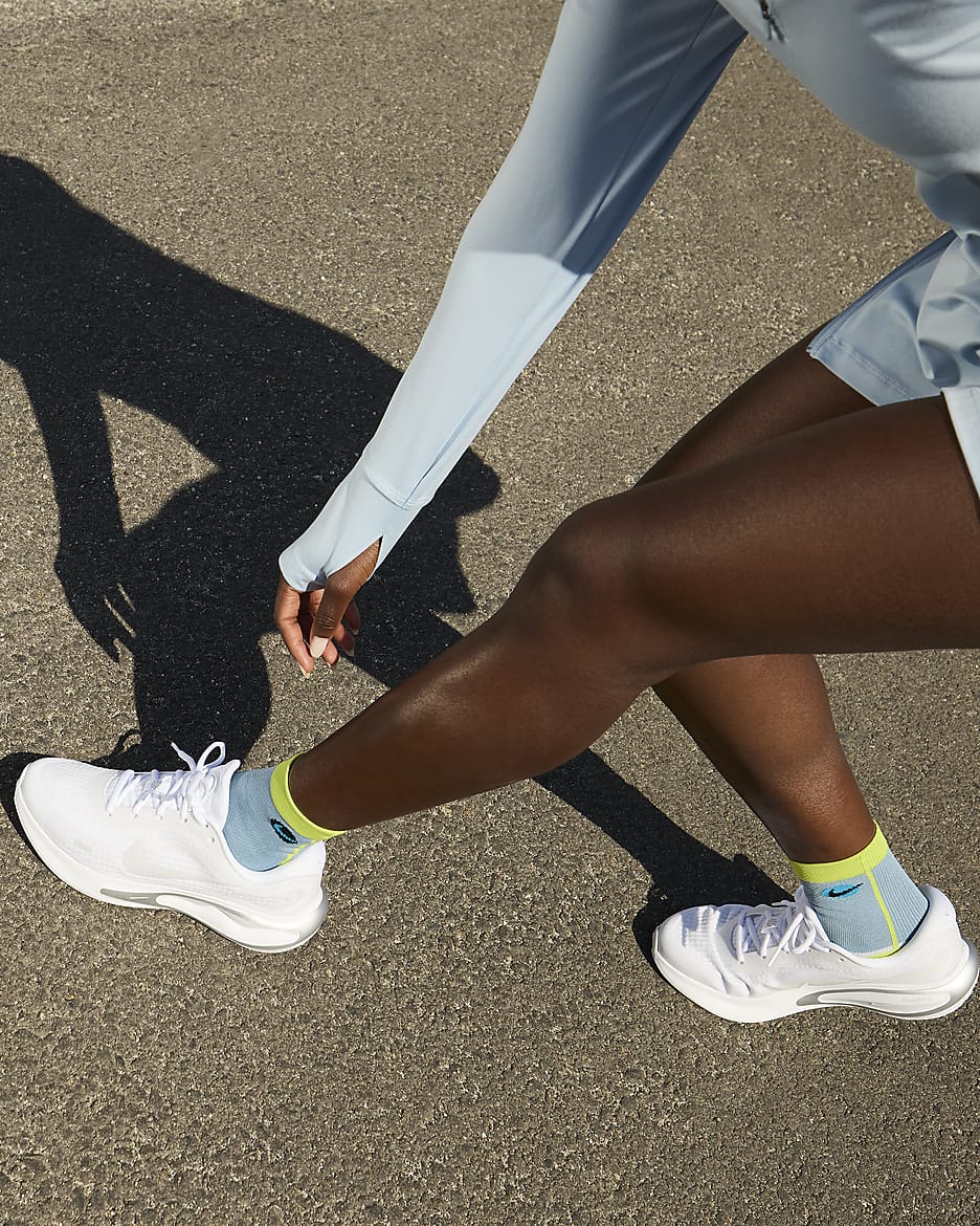 Nike Journey Run Women's Road Running Shoes - White/Pure Platinum/Metallic Silver/White