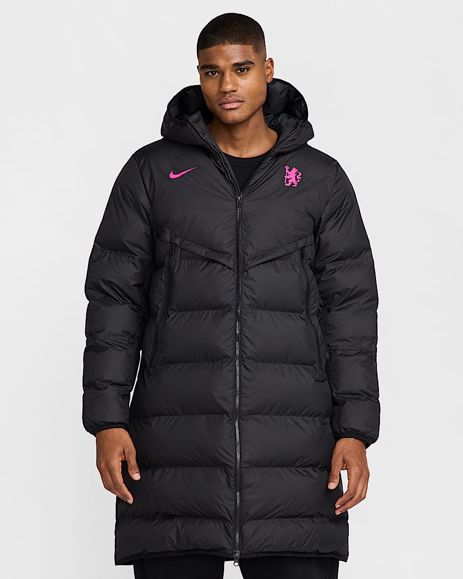 Chelsea F.C. Strike Windrunner PrimaLoft® Men's Nike Storm-FIT Football Hooded Parka - Black/Pink Prime